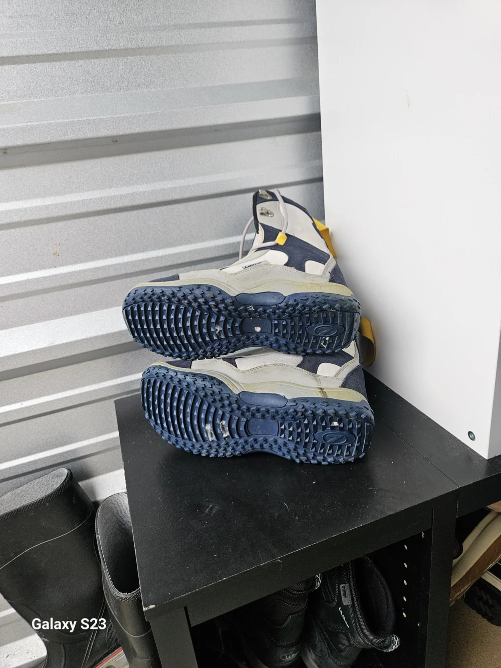 Lamar Delta Adult Linerless Snowboard Boots Men's Size 11 Gray Blue Yellow Winte